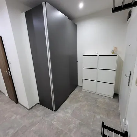 Fox Den Apartment *