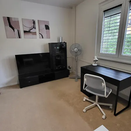 Fox Den Apartman
